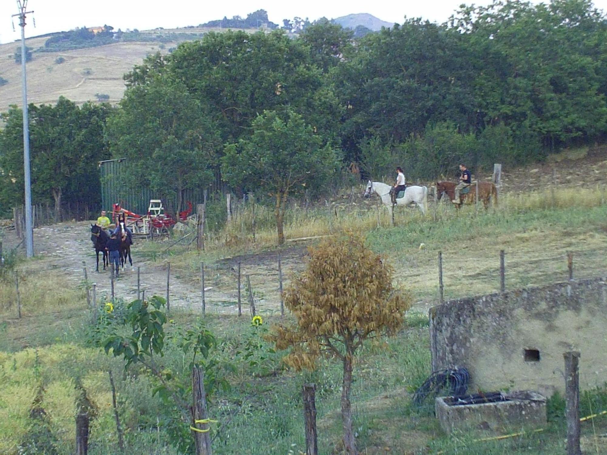 Agriturismo San Pietro Gangi Luaran gambar