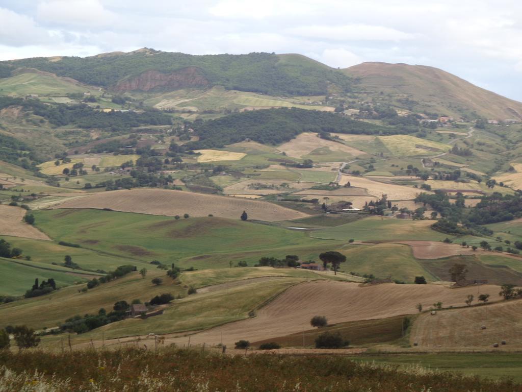 Agriturismo San Pietro Gangi Luaran gambar