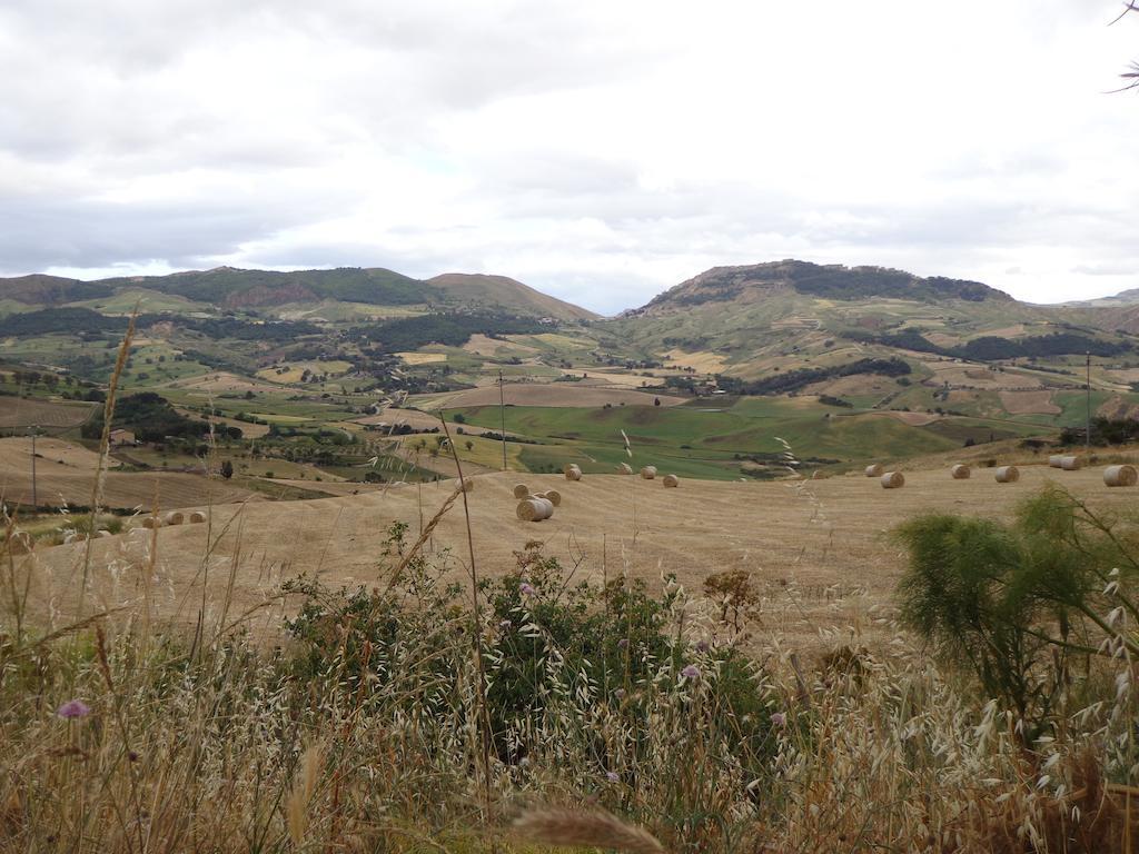 Agriturismo San Pietro Gangi Luaran gambar